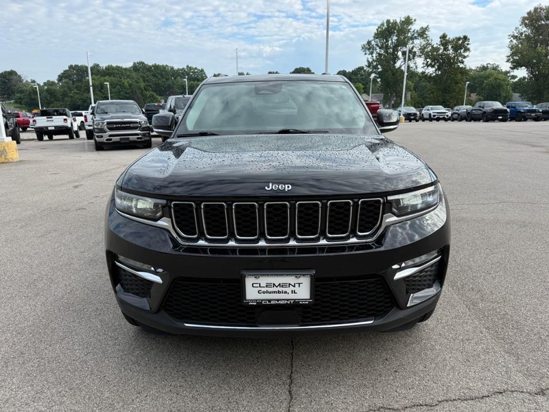 Jeep Grand Cherokee 4xe Vehicle Full-screen Gallery Image 9