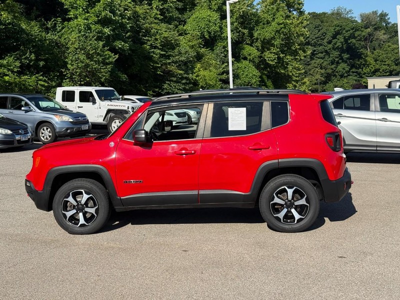 Jeep Renegade Vehicle Image 03