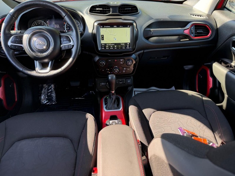 Jeep Renegade Vehicle Image 15