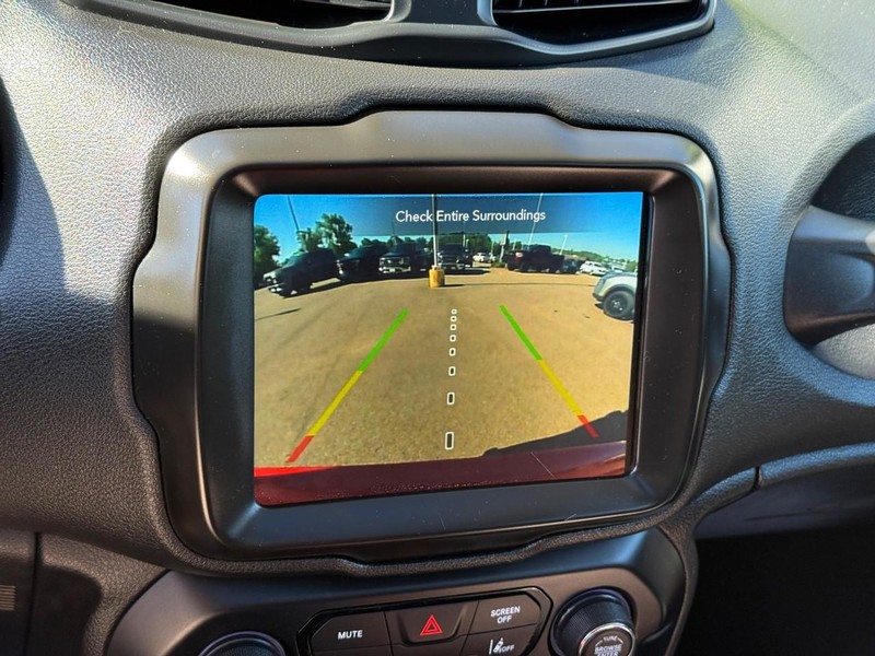 Jeep Renegade Vehicle Image 28