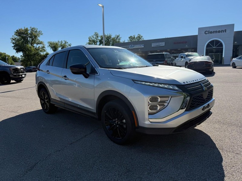 Mitsubishi Eclipse Cross Vehicle Image 11