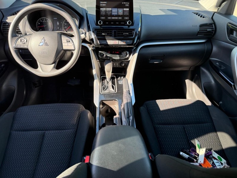 Mitsubishi Eclipse Cross Vehicle Image 14