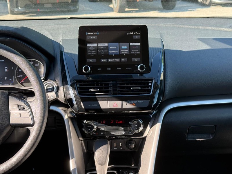 Mitsubishi Eclipse Cross Vehicle Image 16