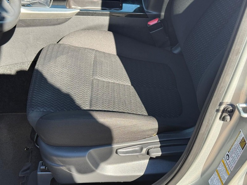 Mitsubishi Eclipse Cross Vehicle Image 21