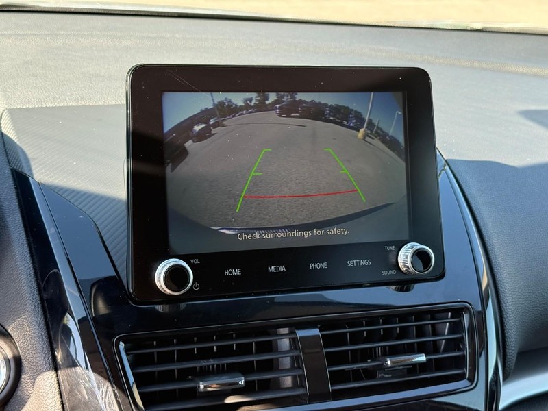 Mitsubishi Eclipse Cross Vehicle Image 28