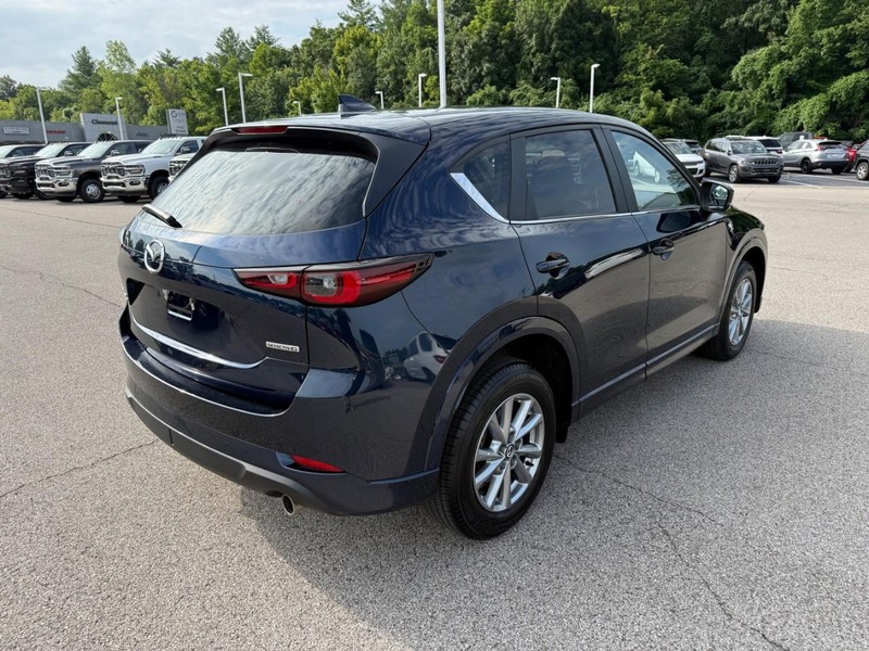 Mazda CX-5 Vehicle Image 11