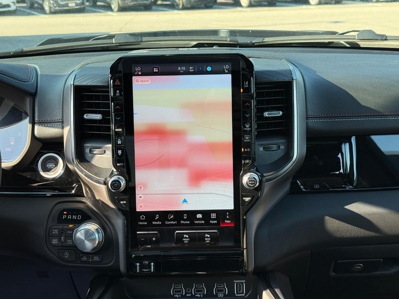 Ram 1500 Vehicle Full-screen Gallery Image 8