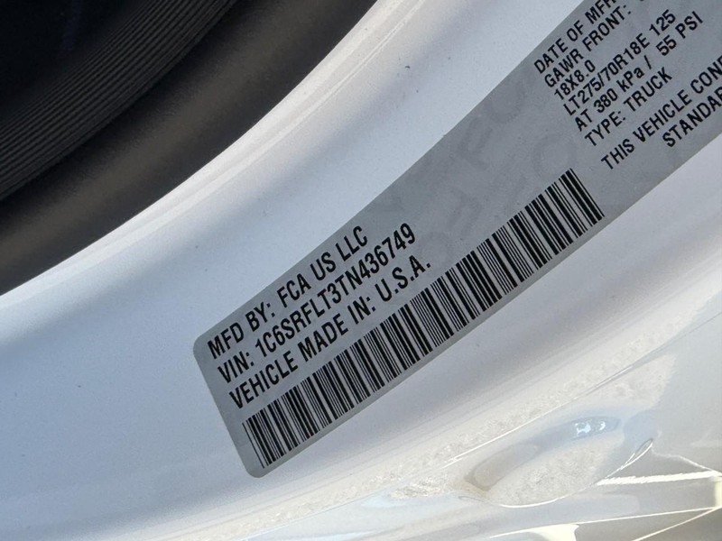 Ram 1500 Vehicle Full-screen Gallery Image 18