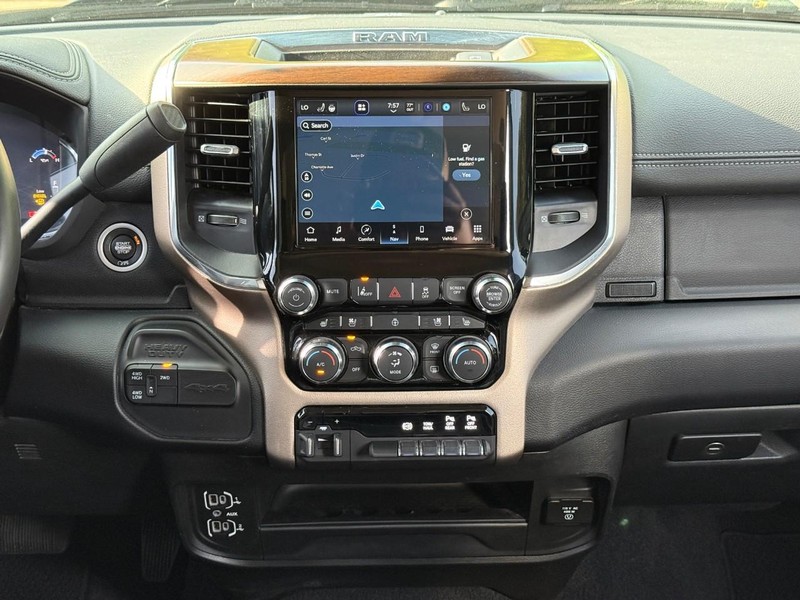 Ram 2500 Vehicle Image 16