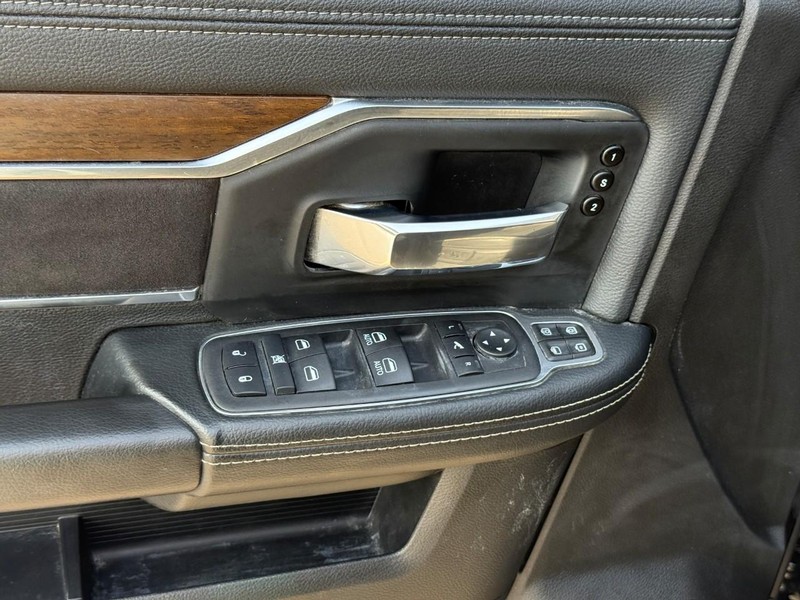 Ram 2500 Vehicle Image 17