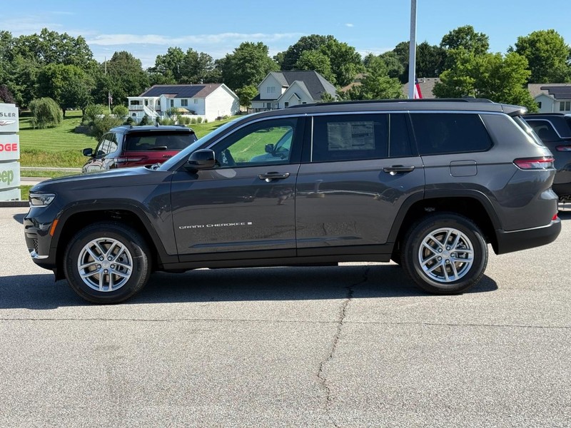 Jeep Grand Cherokee L Vehicle Image 03
