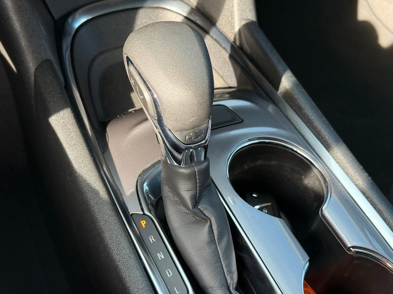 Chevrolet Malibu Vehicle Full-screen Gallery Image 20