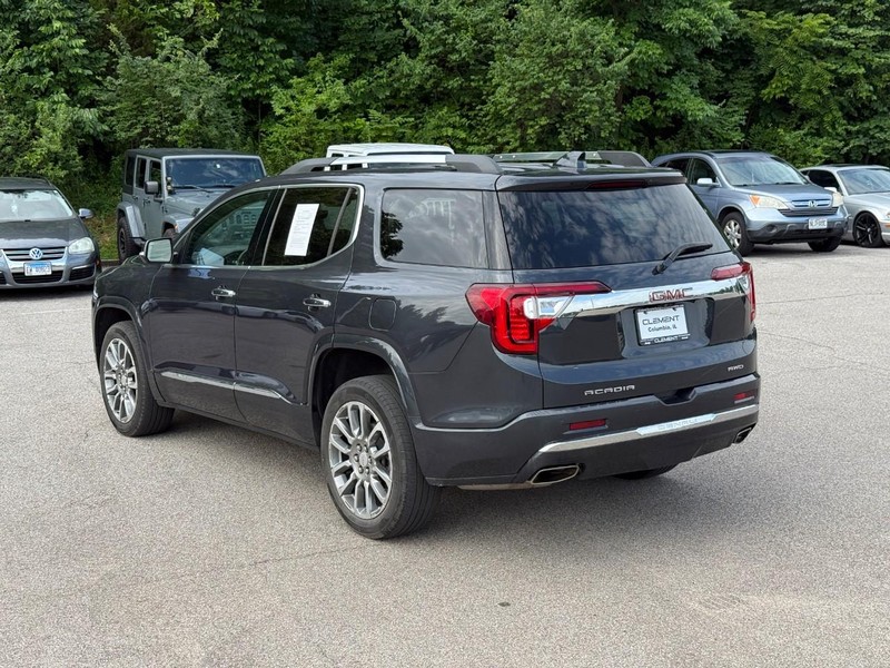 GMC Acadia Vehicle Image 04