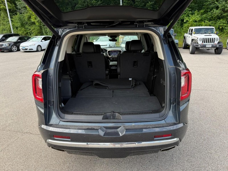 GMC Acadia Vehicle Image 08