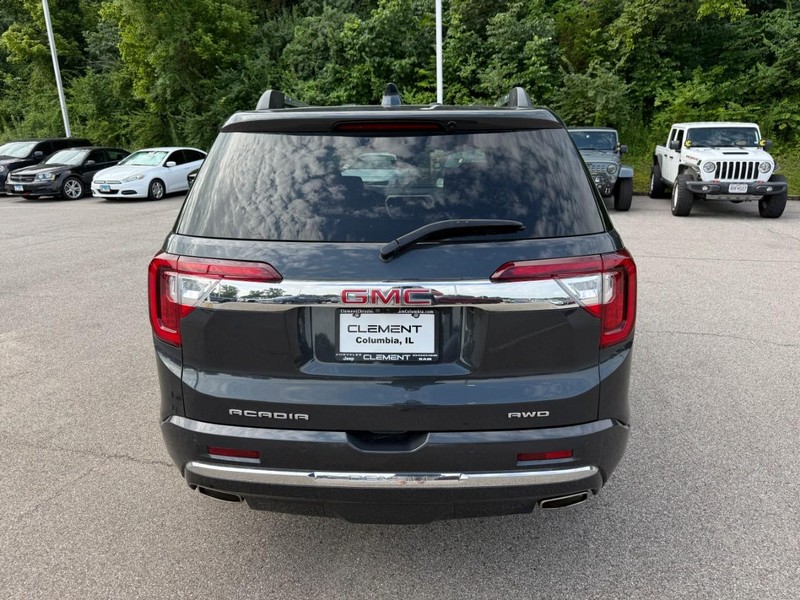 GMC Acadia Vehicle Image 09