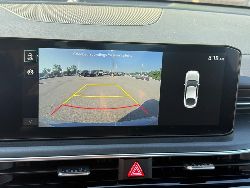 Kia K5 Vehicle Full-screen Gallery Image 23