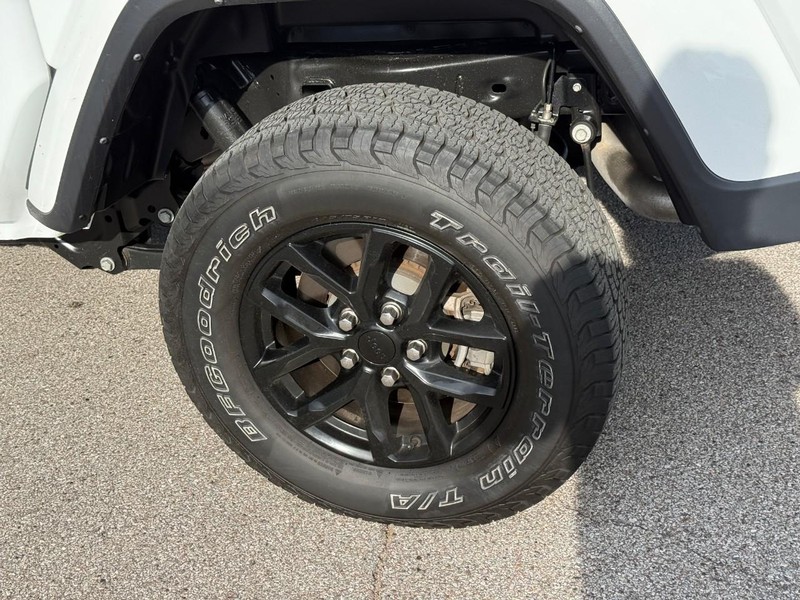 Jeep Gladiator Vehicle Full-screen Gallery Image 4