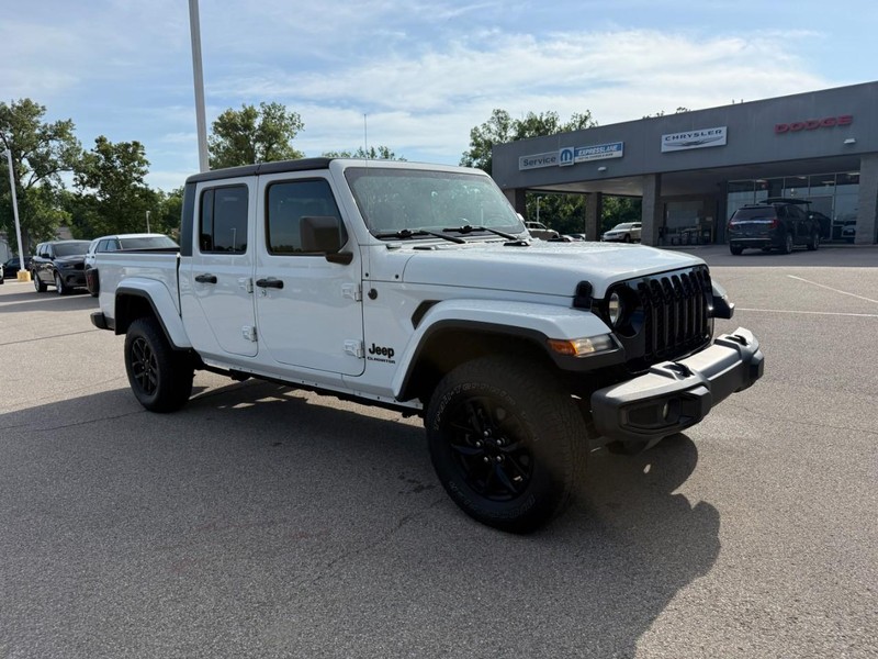 Jeep Gladiator Vehicle Full-screen Gallery Image 8