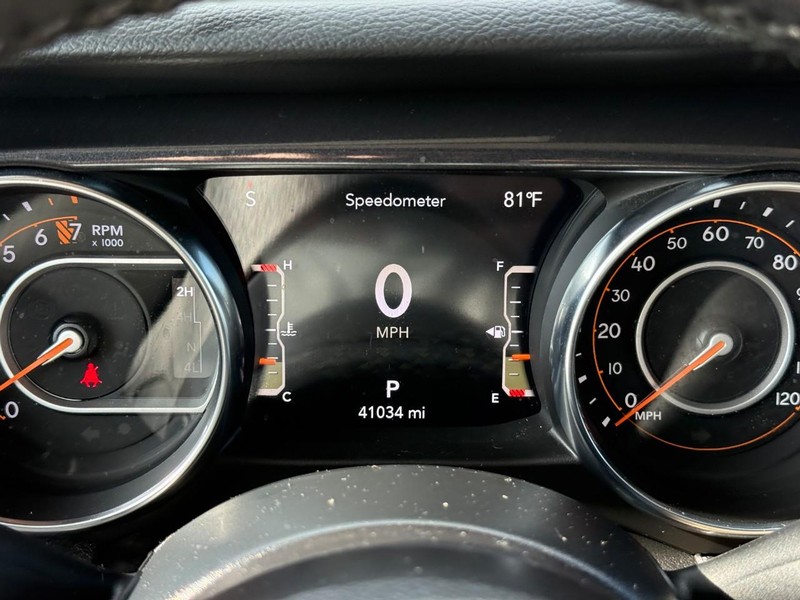 Jeep Gladiator Vehicle Full-screen Gallery Image 20