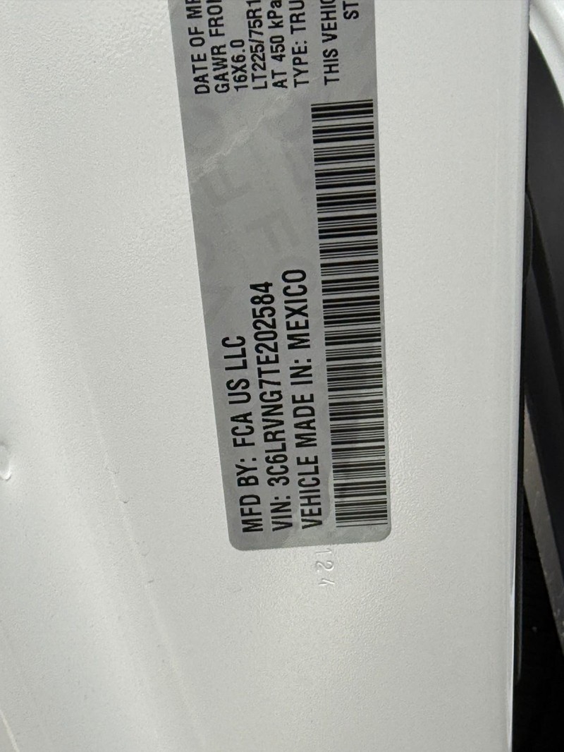 Ram ProMaster Cargo Van Vehicle Full-screen Gallery Image 11