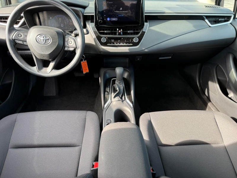 Toyota Corolla Vehicle Image 11
