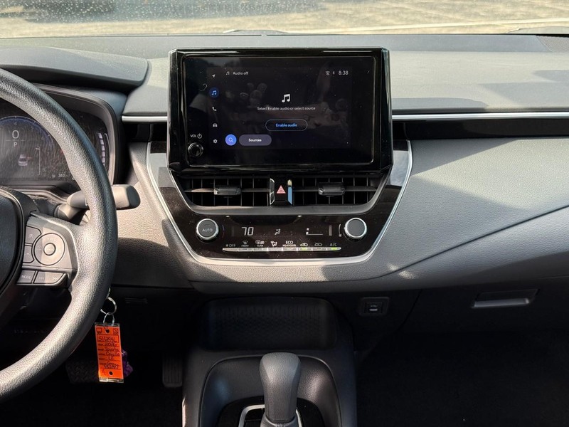 Toyota Corolla Vehicle Image 13