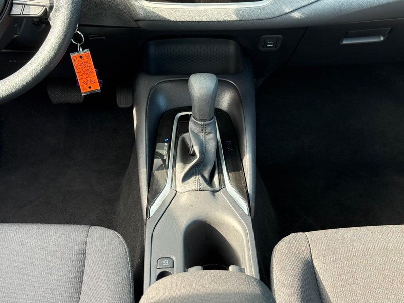 Toyota Corolla Vehicle Image 15