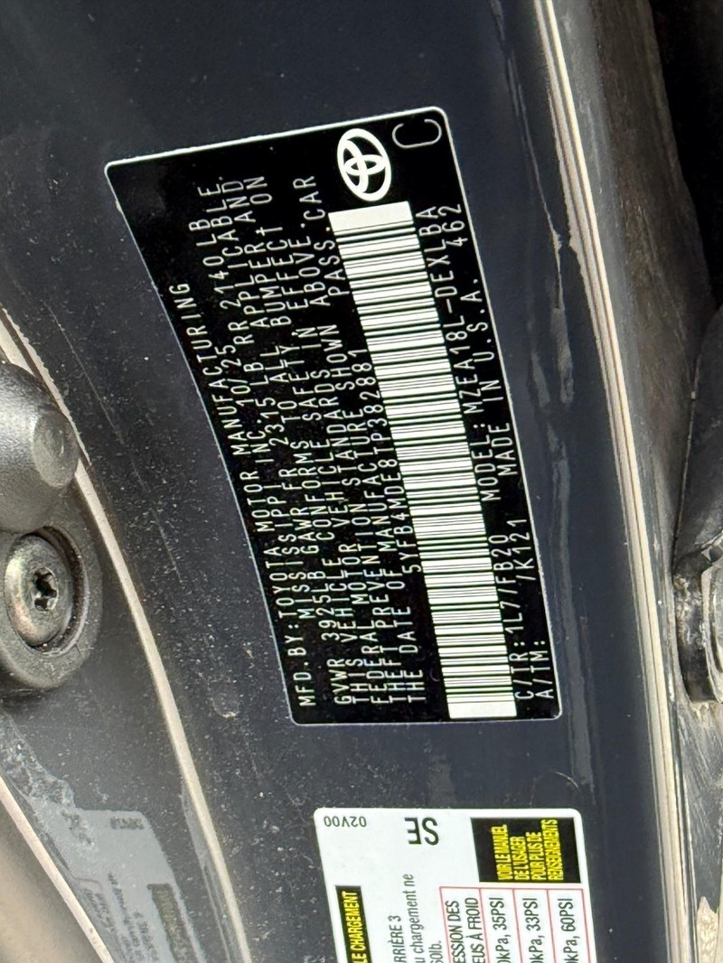 Toyota Corolla Vehicle Image 24