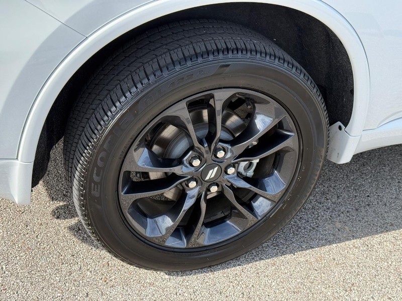Dodge Durango Vehicle Image 11