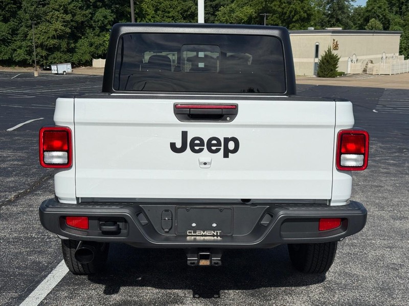 Jeep Gladiator Vehicle Image 07