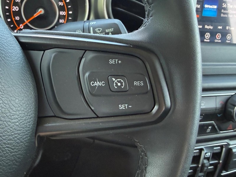Jeep Gladiator Vehicle Image 23