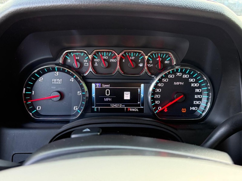 Chevrolet Tahoe Vehicle Image 24