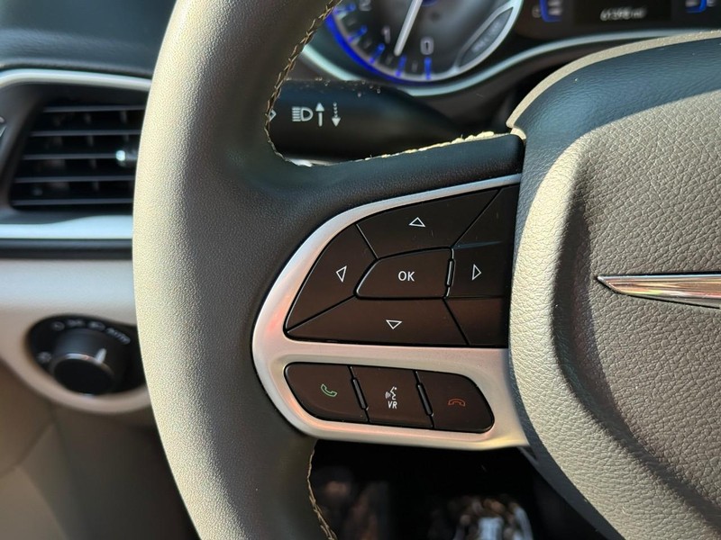 Chrysler Voyager Vehicle Image 22