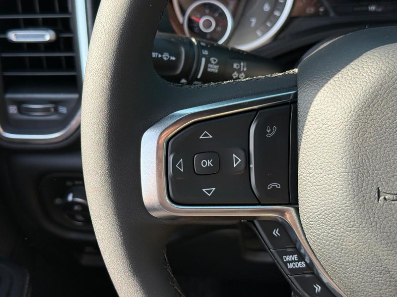 Ram 1500 Vehicle Image 18