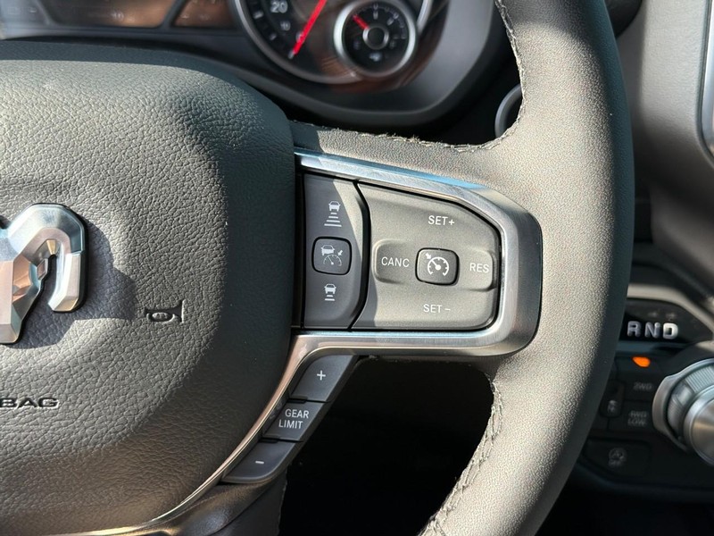 Ram 1500 Vehicle Image 19