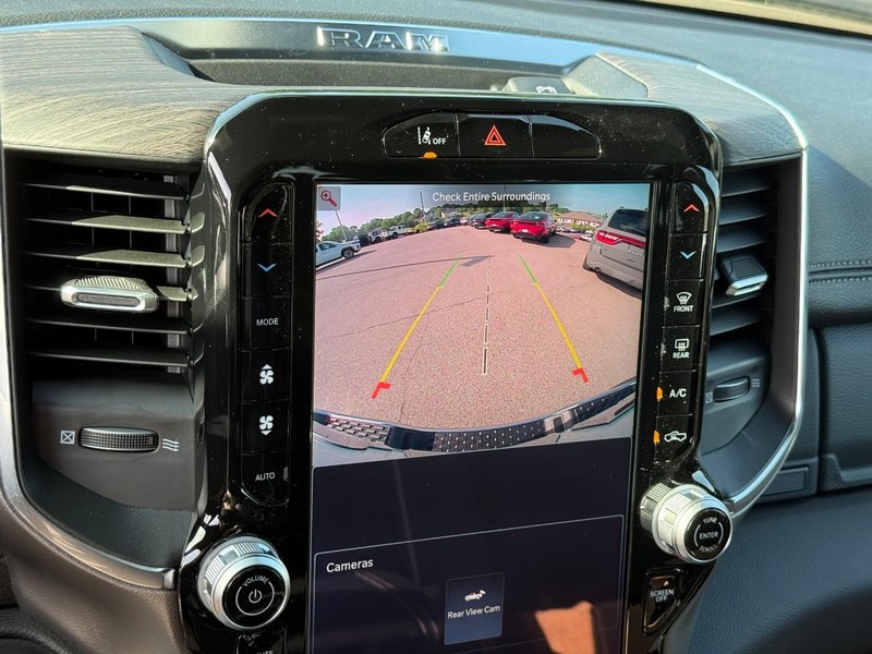 Ram 1500 Vehicle Image 21