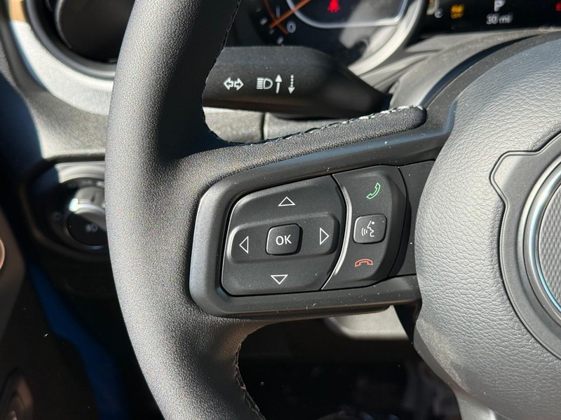 Jeep Wrangler Vehicle Image 13