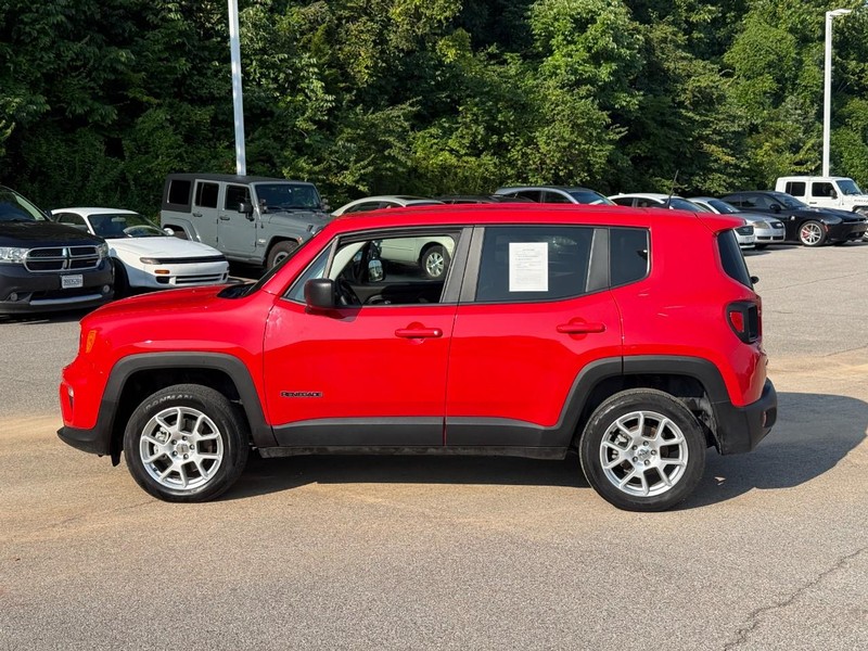 Jeep Renegade Vehicle Image 03