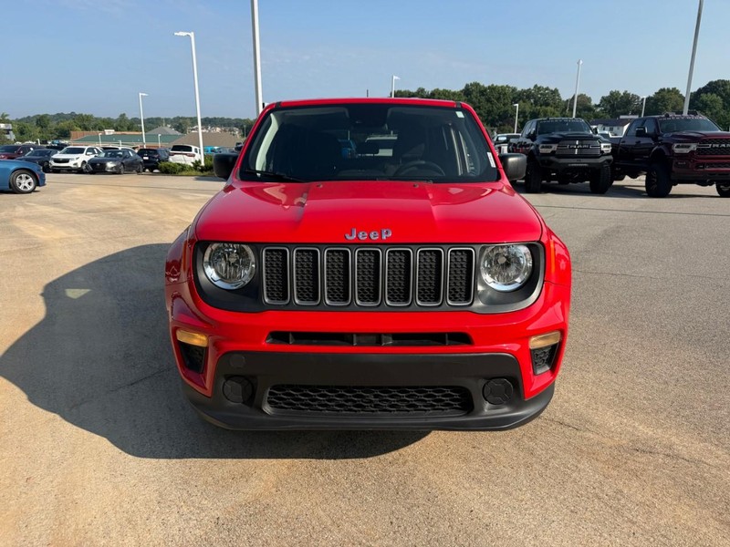 Jeep Renegade Vehicle Image 11