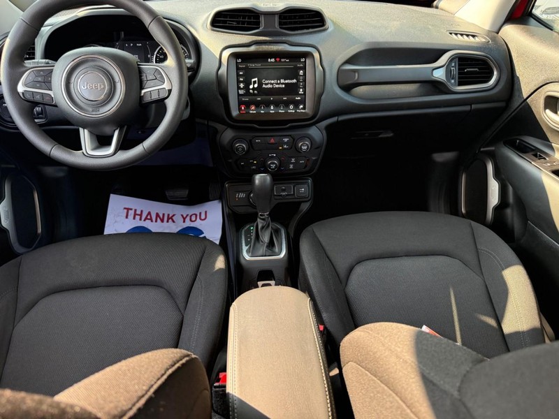 Jeep Renegade Vehicle Image 13
