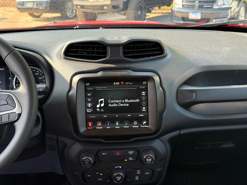 Jeep Renegade Vehicle Image 15