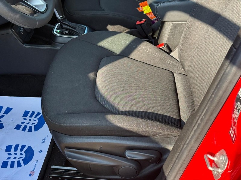 Jeep Renegade Vehicle Image 19