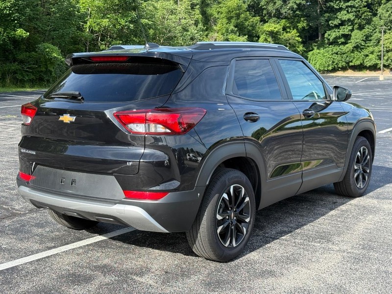 Chevrolet TrailBlazer Vehicle Full-screen Gallery Image 07