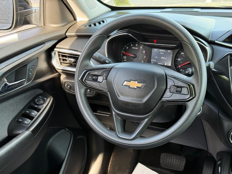 Chevrolet TrailBlazer Vehicle Full-screen Gallery Image 13