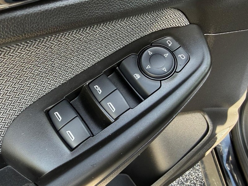 Chevrolet TrailBlazer Vehicle Full-screen Gallery Image 16