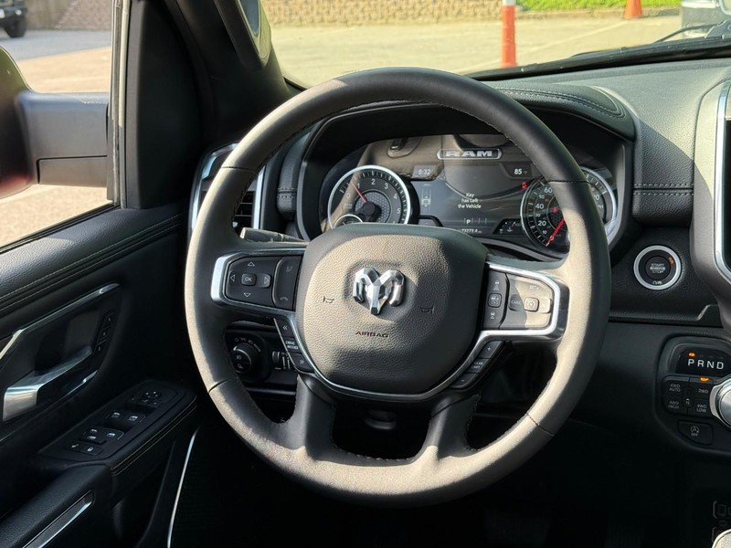 Ram 1500 Vehicle Image 16