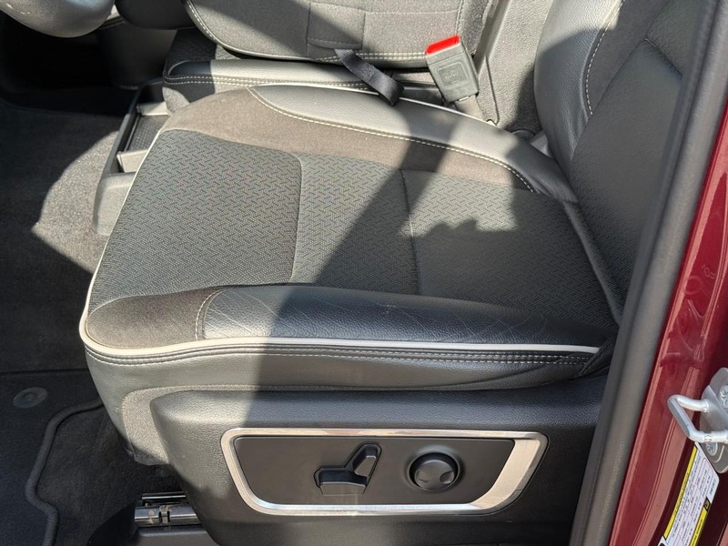 Ram 1500 Vehicle Image 21