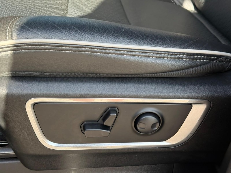 Ram 1500 Vehicle Image 22