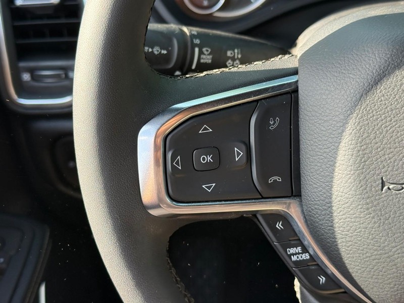 Ram 1500 Vehicle Image 23