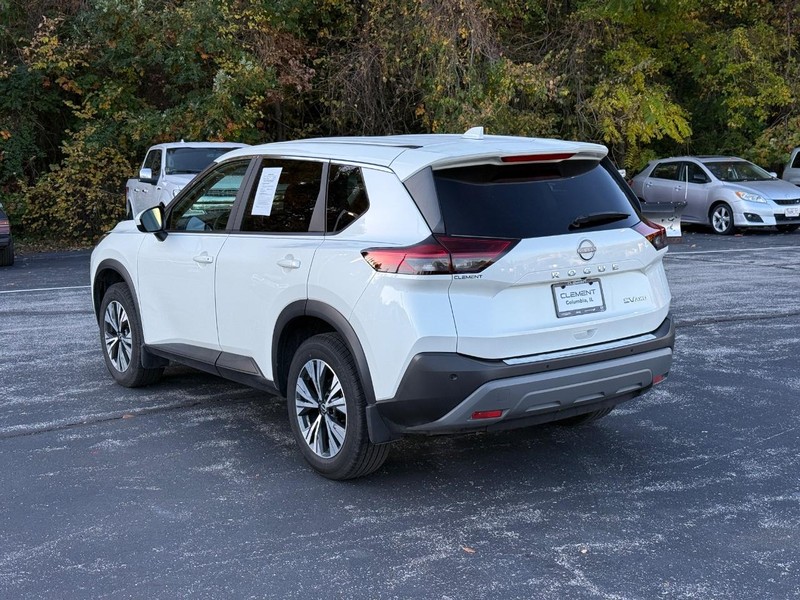 Nissan Rogue Vehicle Image 04